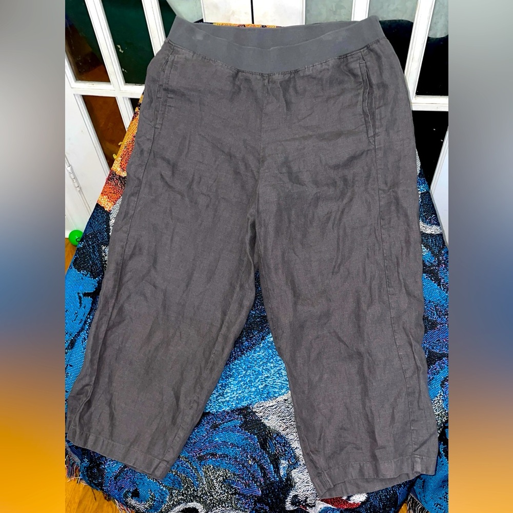 A medium ilovelinen pants, color is grey and breathable material